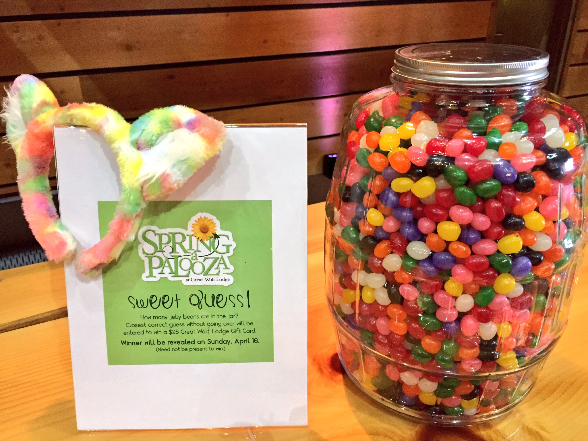 Family Review Guide on X Guess how many jelly beans in the jar GreatWolfLodge for a chance to win a 25 GC GWLSoCalTurns1 GWLSoCal GWLspring GreatWolfLodge https t DxllRuJ9AH X