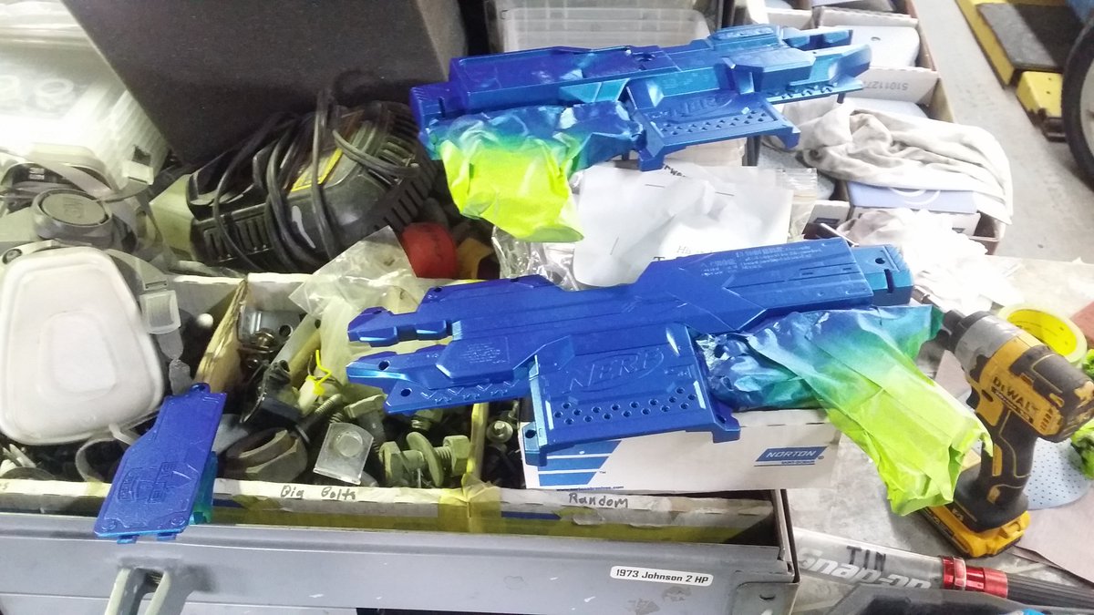 DatBlueHusky's tweet photo. Did a nerf gun mod and paint for @Natsuro_Wolf #nerf #nerfstryfe #nerfelite https://t.co/hX59OF2AoR