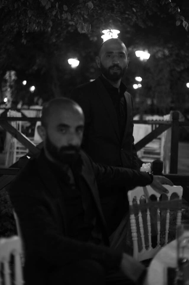 BAKINIZ BUNLAR ARACINDAKİ ADAMA TEKME TOKAT GİRİP,ÜSTÜNE BİDE ŞEKİL YAPAN ÇEYREK MAFYALAR ! ULUS TA KONYA SOKAKTA ESNAFLAR
