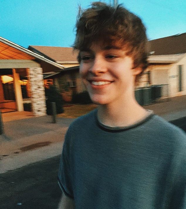 ↠ my life will end and so will yours, so kiss me anytime.