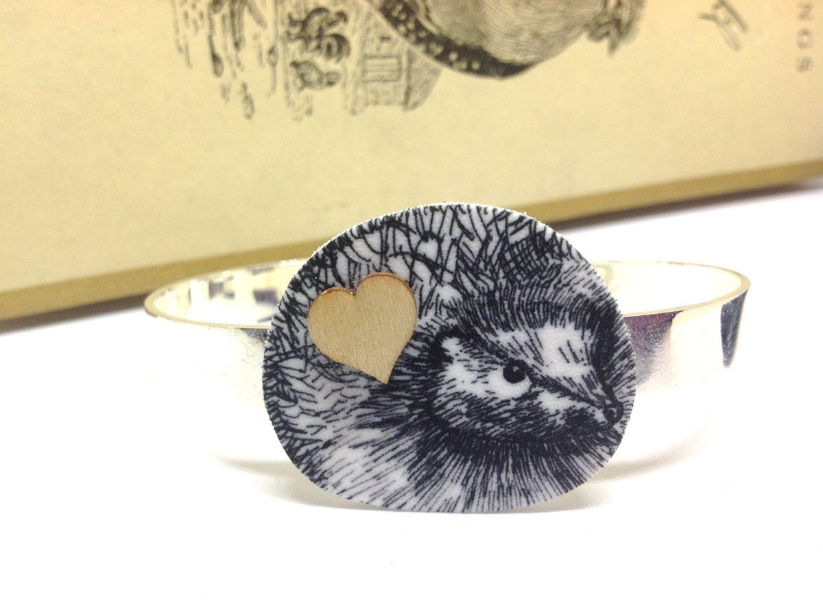buck_lj's tweet photo. Hedgehog Bangle, Cute Animal Bracelet, Illustrated Hedgehog Jewel… https://t.co/x6ZPwpOSvV #Etsy #SilverPlatedBangle https://t.co/6KP185fZgE