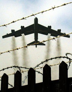 ProphecyDepot's tweet image. N KOREA SUICIDE
Trump toSend BOMBERS to S Korea afterNorth fires missiles atJapan.
US warns of overwhelming response
prophecynewsstand.blogspot.com/2017/03/korea-…