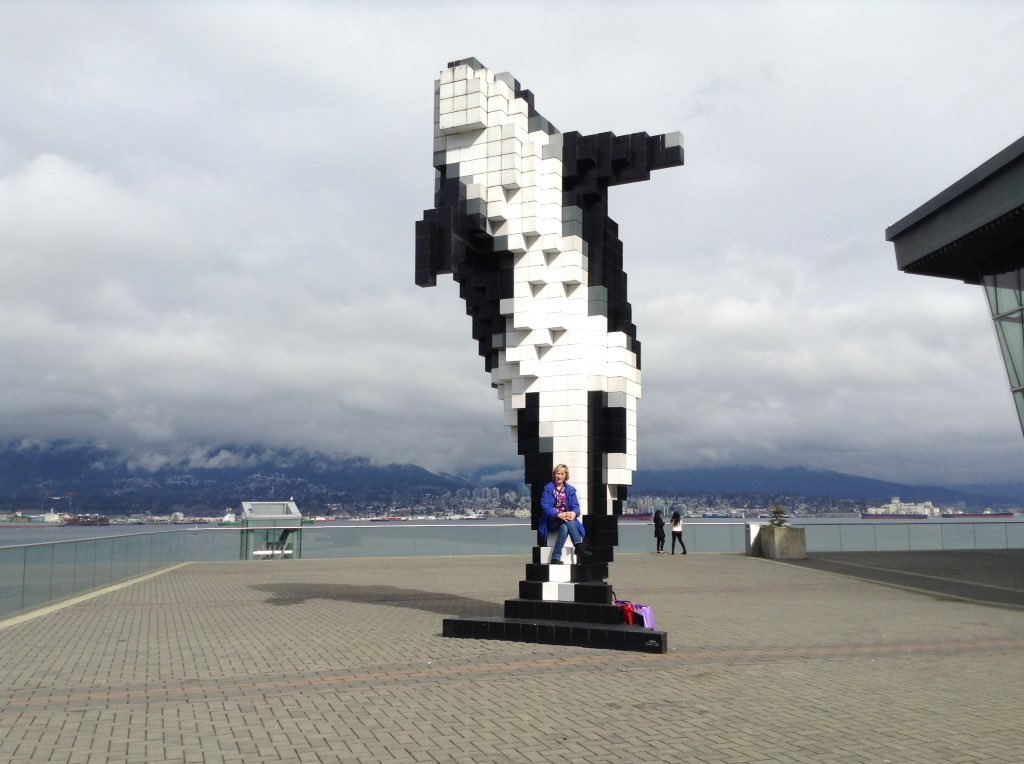 toothfairycyber's tweet photo. #CDABC #2017PDC Had a whale of a time at the Pacific Dental Conference! @CDABC @pdconf See me? https://t.co/S4qadURieq