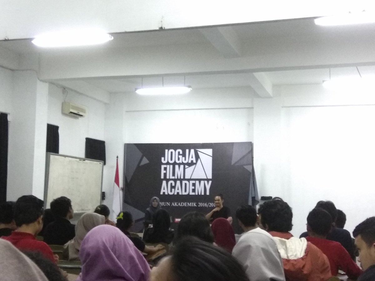 TYSM buat mas <a href="/rezaafriansyah/">reza afriansyah</a> sekeluarga &amp; kawan2 yg semalam sudah bersedia ke "Ngemil Film". Kami bukan apa2 tanpa kalian. Sampai jumpa lg!