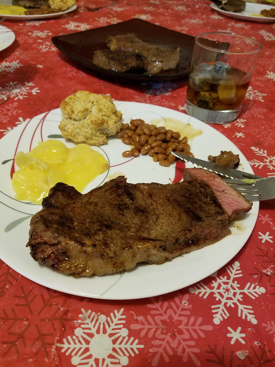 Vhammer2012's tweet photo. Time for dinner.  #FASTTX https://t.co/WGoqHbuOZy