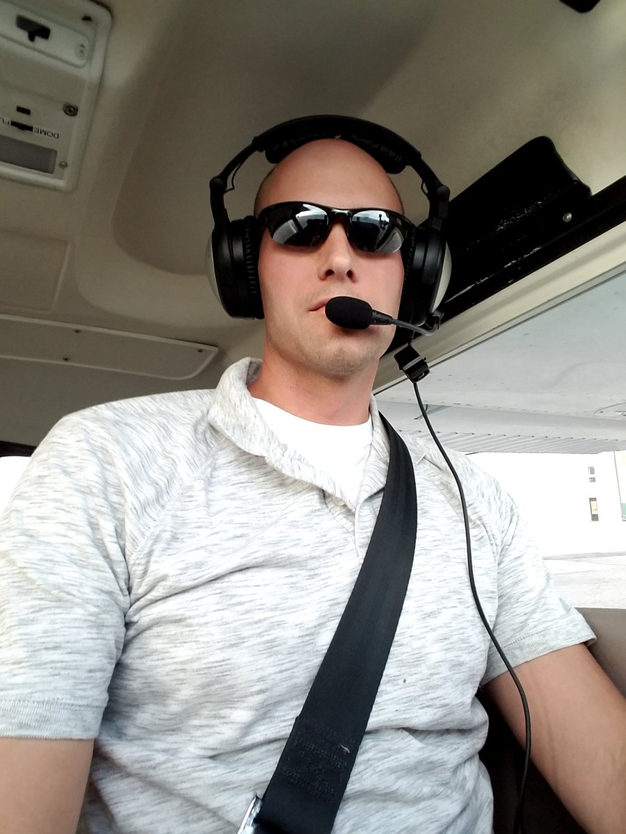 SirDiveAndFly's tweet photo. First solo today. I was nervous, but all went well and I feel GREAT now! #Aviation #Avgeek #FirstSolo #Solo https://t.co/jeADPnA650