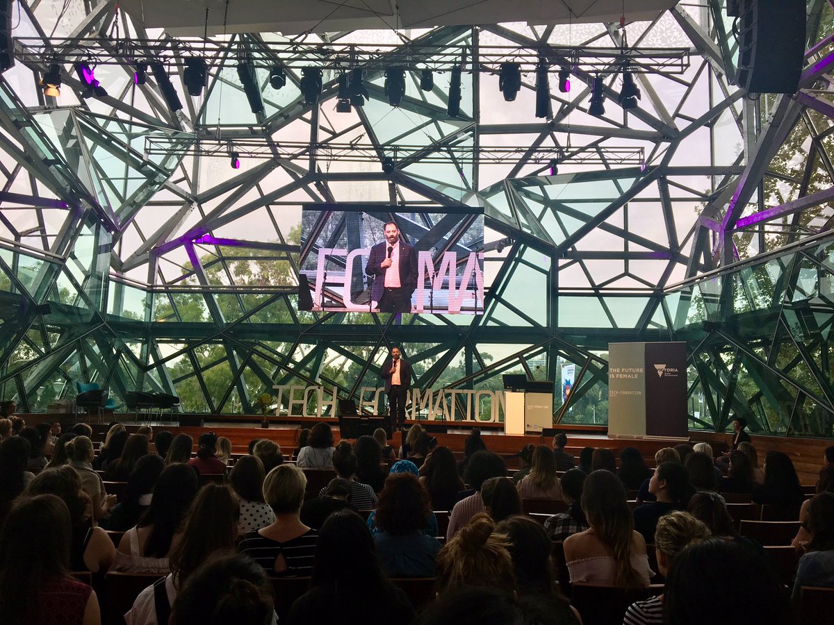 vichyper's tweet photo. Listening to @philipdalidakis supporting women in tech at #runtheworldmelb #techformation2017 - @TheLeagueWomen Go Girls! https://t.co/pCX8L5uXao