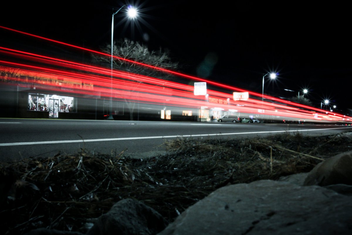 JustinAMoeller's tweet photo. Can I get a RT for the #traffic on #riverside, for #FastTN? It's for #charity! #Night #exposure #CANON #7D #street #photog #road #cars https://t.co/x41BvM1H1Q