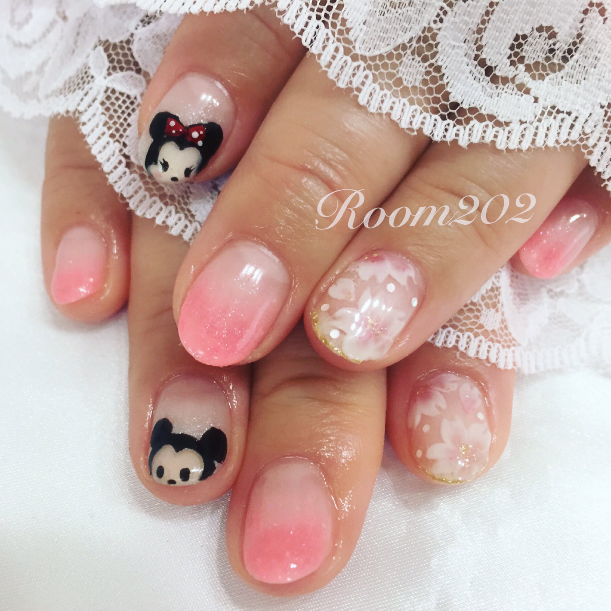 Room2 桜と チラ見ッキーと チラ見二ー O 艸 Room2 Nenenail ディズニーネイル ミキミニネイル 春ネイル 桜ネイル 八千代市ネイルサロン 八千代中央ネイル T Co Oapifz0ljy Twitter