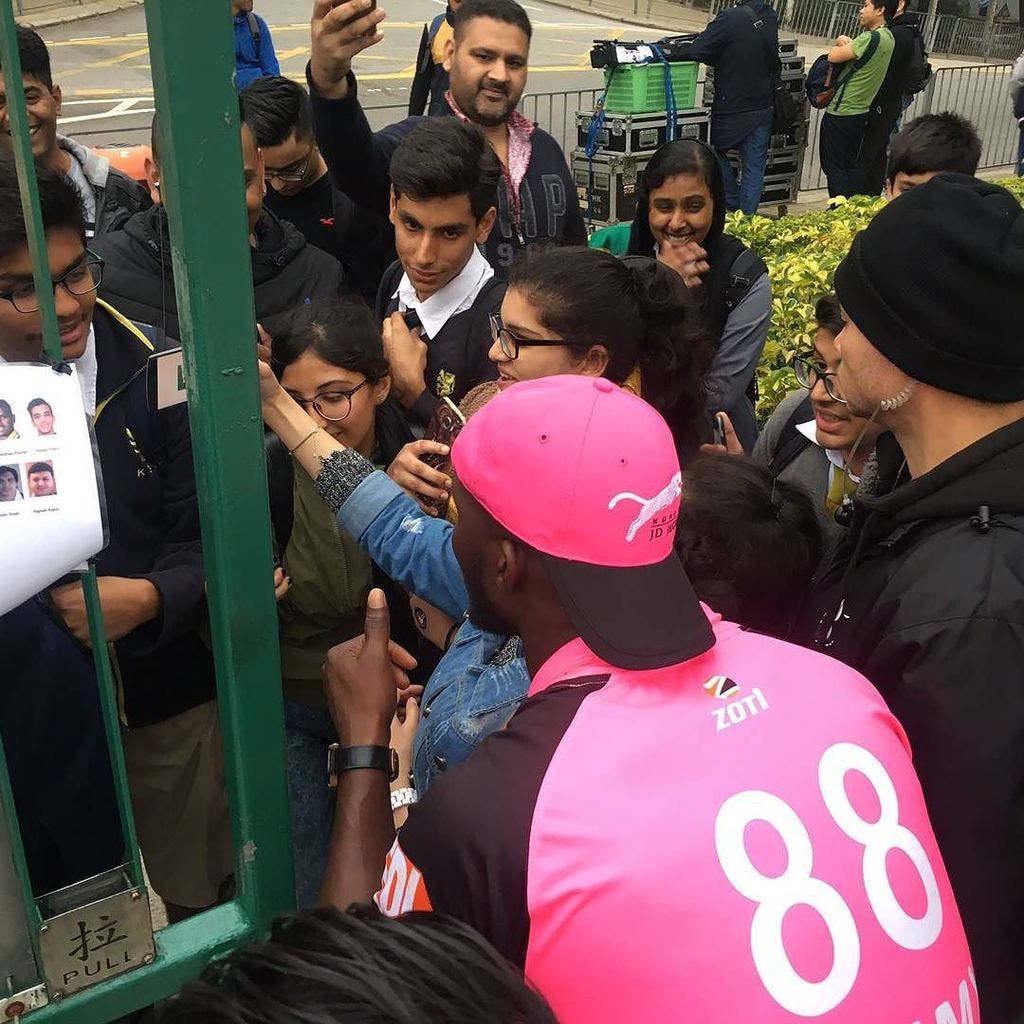 darensammy88's tweet photo. The love for my fans never stop https://t.co/EwZ8tIrScJ https://t.co/HlKBWosglG