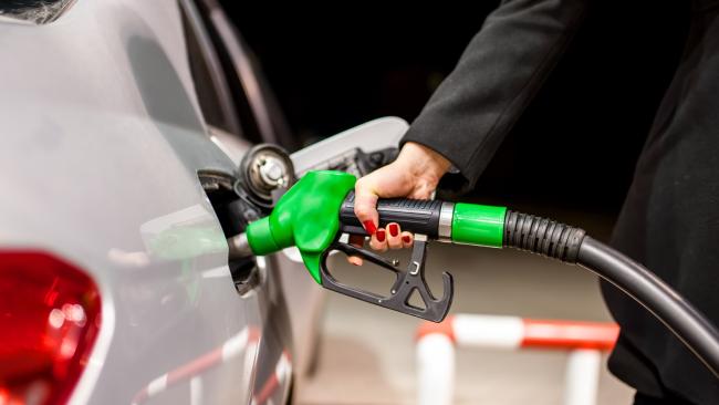 Going away for the long weekend? Better fill up now before you get stung by Melbourne's holiday fuel hike bit.ly/2mats5m