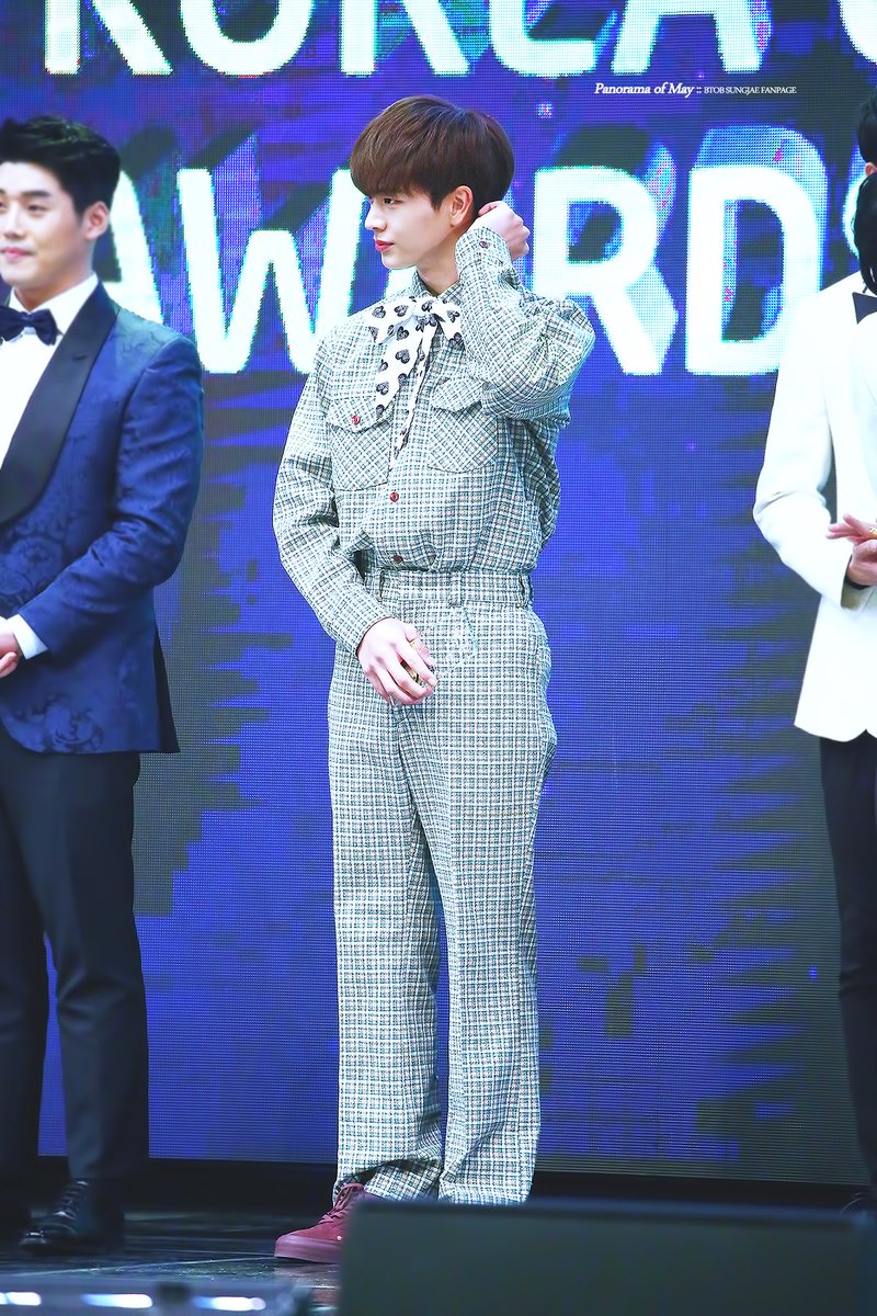 panorama_95's tweet photo. 170310 KCTA #비투비 #육성재 #성재 @BTOB_6SJ 

의상 소화력 아주 칭찬해~~~💕

✨https://t.co/A3sDOmqZYZ
✨https://t.co/fML4EKnQpb https://t.co/T7emfuCUeK