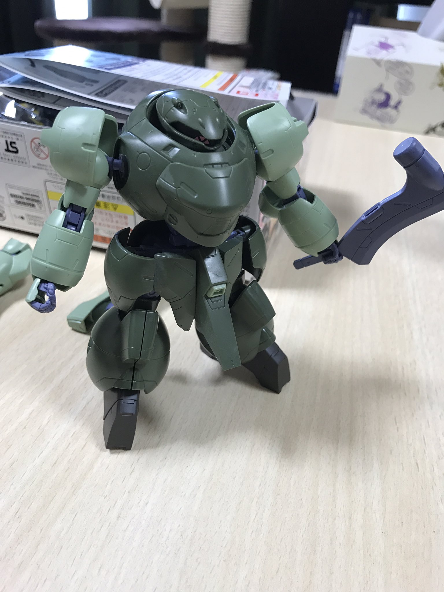 Uzivatel 青木ハヤト Na Twitteru オプションセット9のおかげでランド マンロディに換装 あとは色塗るだけかと思いきや鉄華団カラーは目が緑なのでどうしたもんかと悩み中