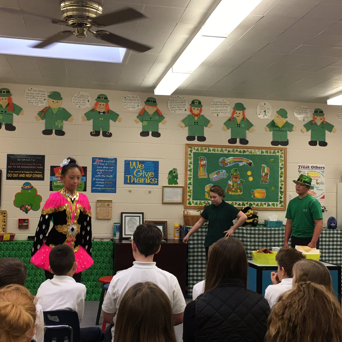 stmaryknightssf's tweet photo. 6F presented their St Patrick Day plays today. Thank you Mrs Finnegan! Great work students! https://t.co/RLXyoMG2L9