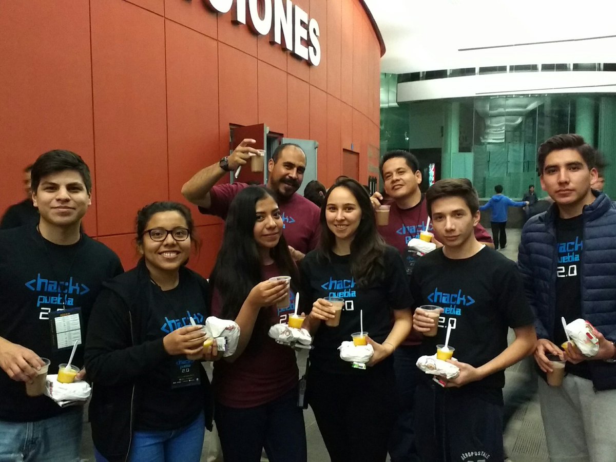 hackpuebla2017's tweet photo. ¡Buen provecho! #HackPuebla2017 https://t.co/76D9YEVX7J