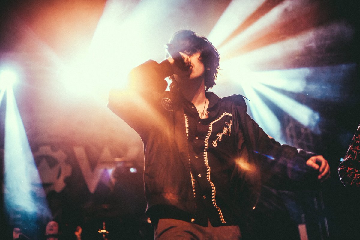 megaguilarphoto's tweet photo. @CrownTheEmpire at the Historic El Rey theater last night! #crowntheempire #restinspacetour #albuquerque https://t.co/PypHWD7kJf