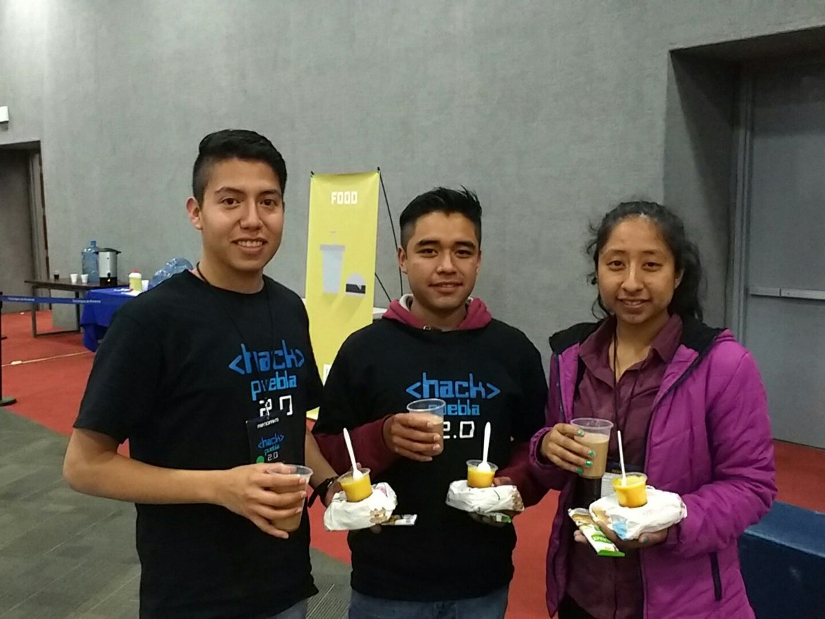 hackpuebla2017's tweet photo. Happy hackers! #HackPuebla2017 https://t.co/LWgtitKRbk