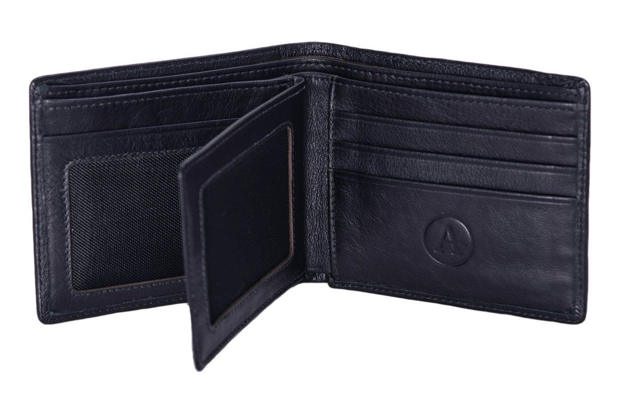 AshSterling3's tweet photo. Congratulations to Forrest Fleming @fleming407 for winning the Ash Sterling wallet.  Thanks for the re-tweeting! https://t.co/nP589NYLqN