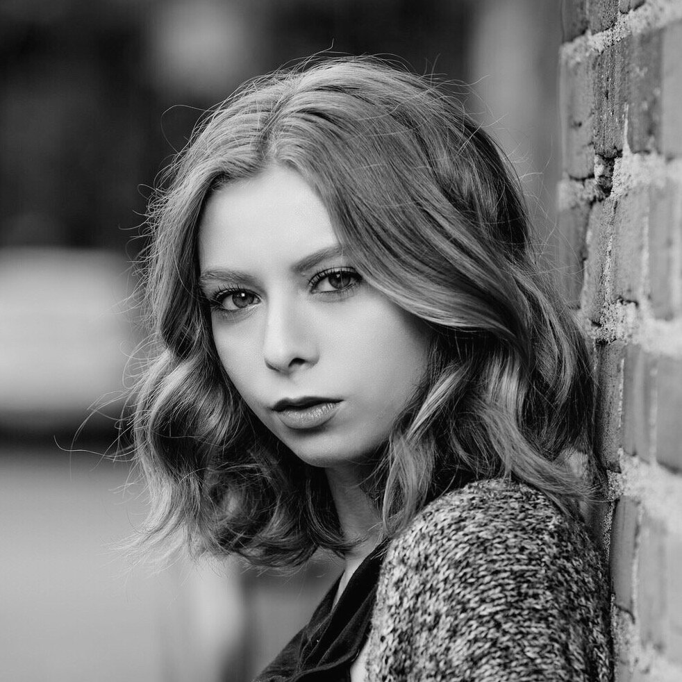 CBCMusic's tweet photo. The West Coast doesn't mess around when it comes to #Searchlight. Listen to these talented finalists https://t.co/rmF1wtkniY @EmmaAlvesMusic https://t.co/KVg1wCjiAD