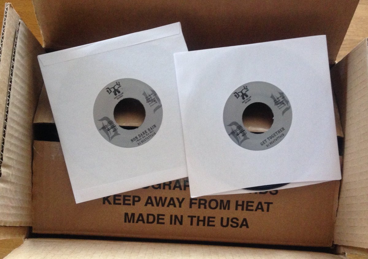 BEATATTACK1978's tweet image. DJ BEATATTACKの中毒な作品が到着しました！
詳細は近日中に！

The vinyls being released soon has arrived today!
All the detail on it available soon!