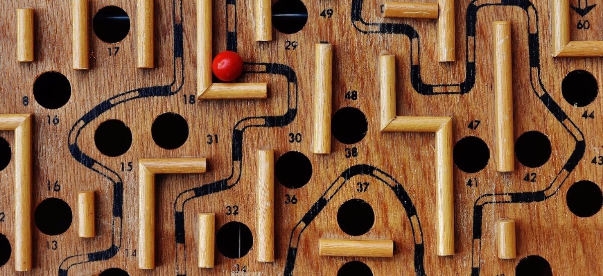 hootsuite's tweet image. The psychology behind social media engagement: ow.ly/yEEp309NtoU 5 ways to increase social engagement