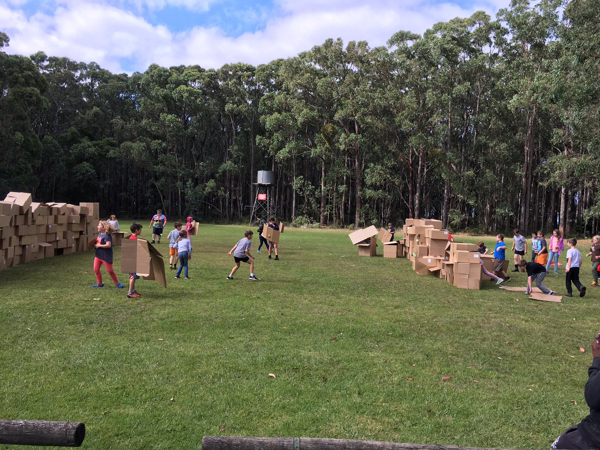 AllansfordScout's tweet photo. Try Scouting Navigation and fun with boxes WestCoastRegion PreCuboree camp @BrucknellPark 2017 https://t.co/aumyT6YL9J