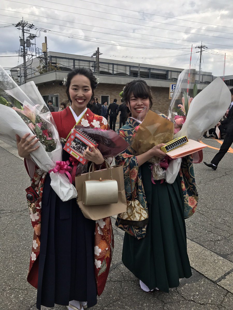 金沢工業大学アメフト部eagles En Twitter 今日は金沢工業大学卒業式でした マネージャーのお二方ご卒業おめでとうございます 4年間お疲れさまでした