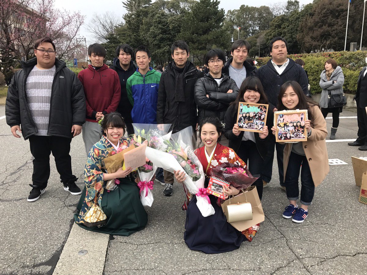 金沢工業大学アメフト部eagles 今日は金沢工業大学卒業式でした マネージャーのお二方ご卒業おめでとうございます 4年間お疲れさまでした