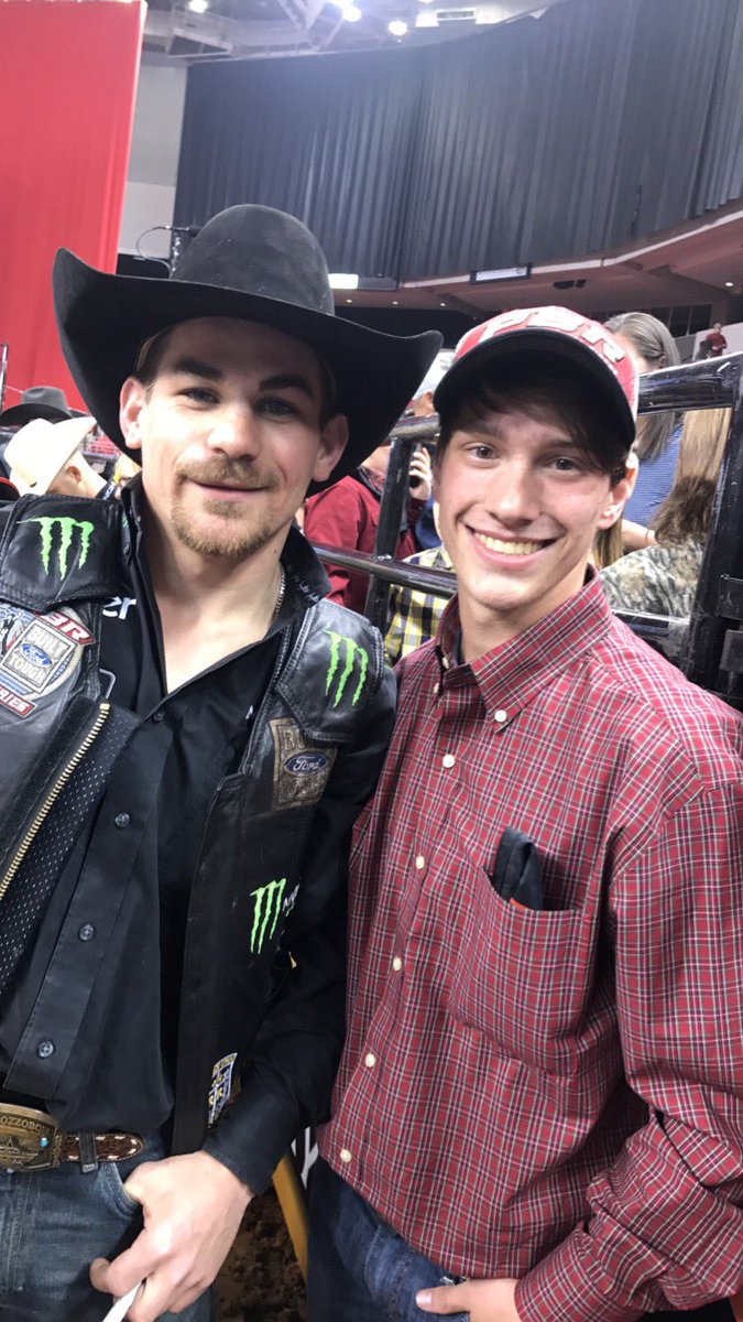 john_noah17's tweet photo. It sure was a great night. https://t.co/3f1ksSXBrv
