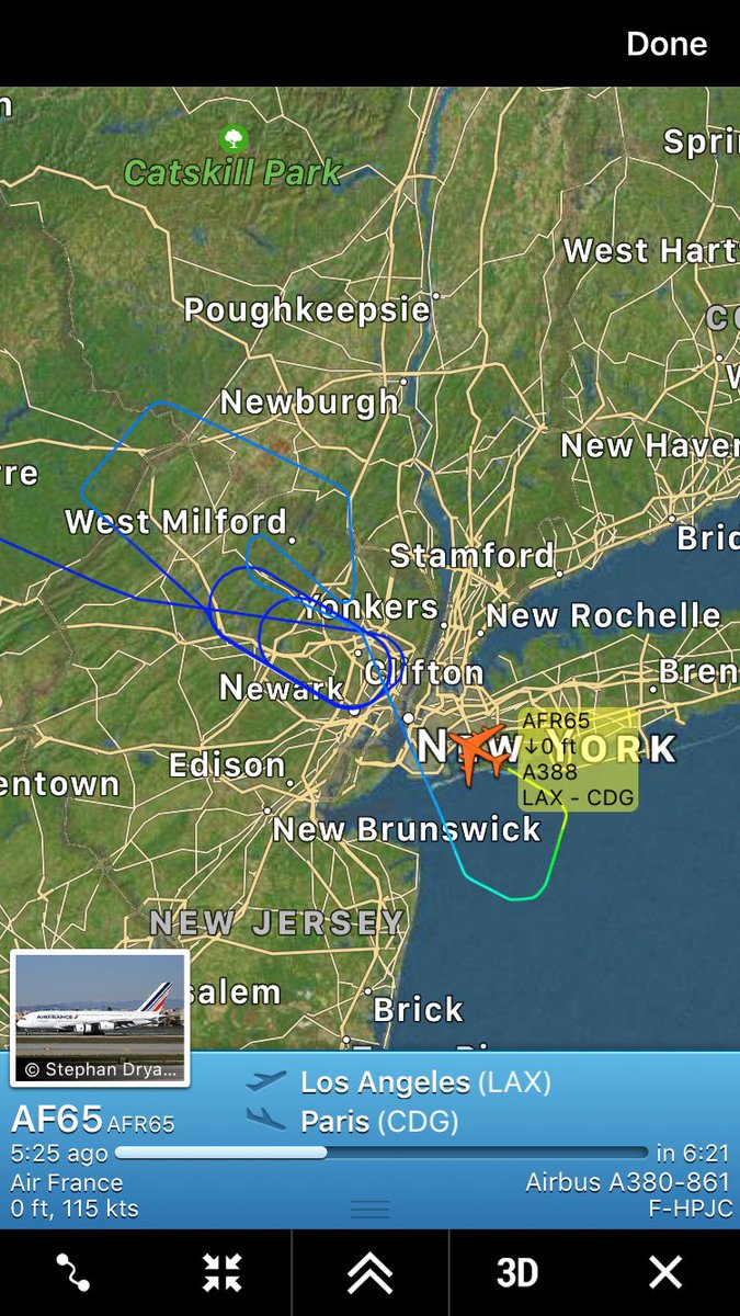 TomPodolec's tweet photo. Update Air France #AF65 landed New York JFK 31L. Taxiing to gate. Medics waiting for ill passenger. Los Angeles to Paris diversion. https://t.co/MOw9lQNbw5
