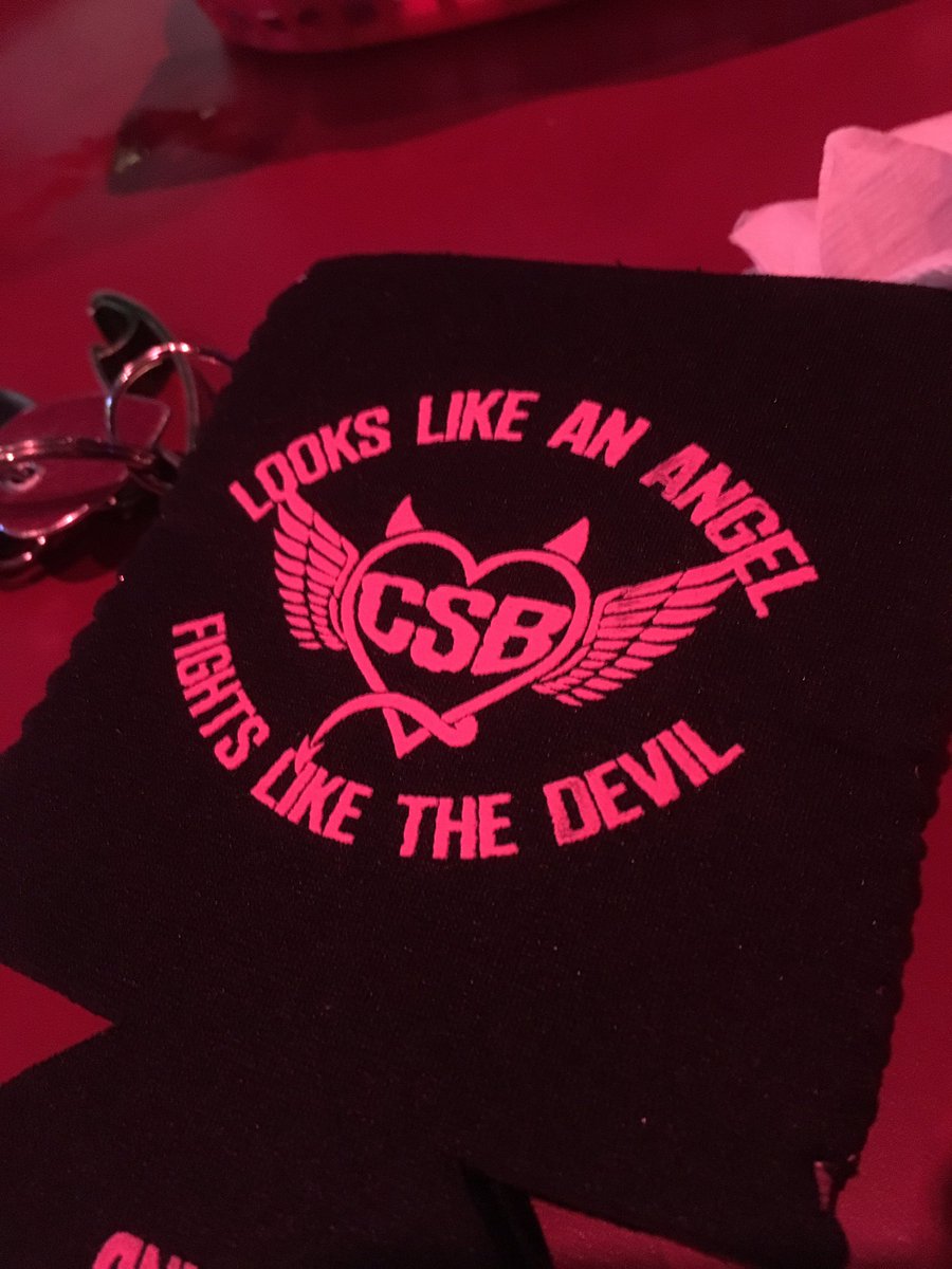 CKintheCC's tweet photo. Got a free koozie from the singer #shefightslikethedevil #FASTTX https://t.co/8hpl3VEemP