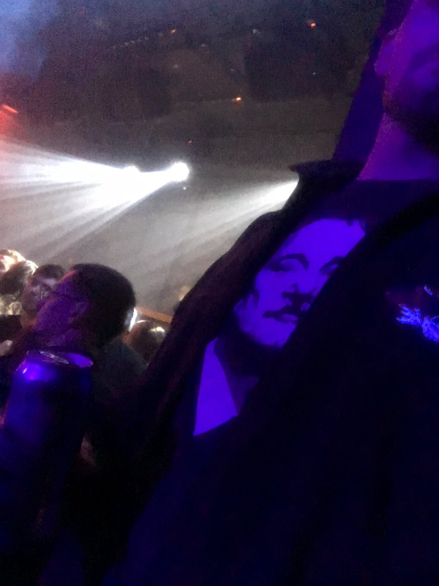 comochive's tweet image. Comochive in the building @RoxysCoMo