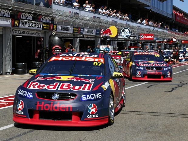 _ctnews's tweet photo. Biloela-born mechanic leads team dominating Supercar championship - https://t.co/qPOU7cHCYu https://t.co/PVf7UwRKHM