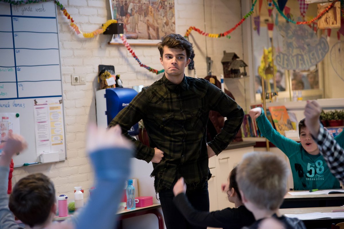 Met het verkeerde been uit bed gestapt? Wij vrolijken je op met jouw favo hits! Zet je tv snel op <a href="/npozapp/">NPO Zapp</a>! #muziek #zingen #vroeg