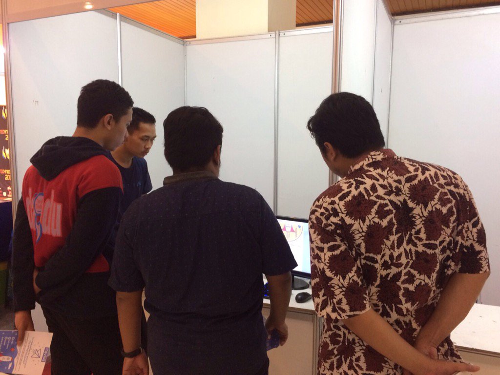 eviusofficial's tweet photo. Yuk ke @technocornerUGM di GSP UGM. #gsp #ugm #technology #startup #project #ideas #ugmhits https://t.co/ZXS7njk0np