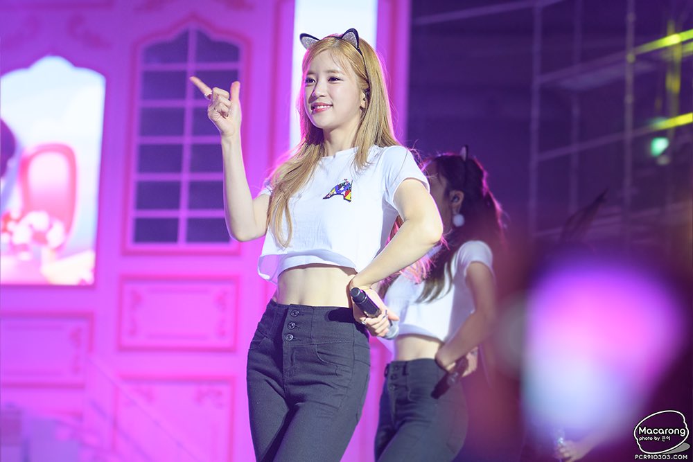 Macarong_com's tweet photo. 161217 #Apink #์ฝ์ํธ #PINK_PARTY #์ด๋กฑ(@Apinkpcr) ์ง์ฐ ์
๋ฐ์ดํธ! 23pic!
์ด๋๋ก ๋์๊ฐ๊ณ ์ถ๋ค! ๋๋ฌด ์ข์์ด ์ด๋กฑ์โค๏ธ
ํ๋ณตํ ์๊ฐ ์ ๋ฌผํด์ค์ ๊ณ ๋ง์๐
https://t.co/8UVodgYAWl https://t.co/JuzajJdaGd