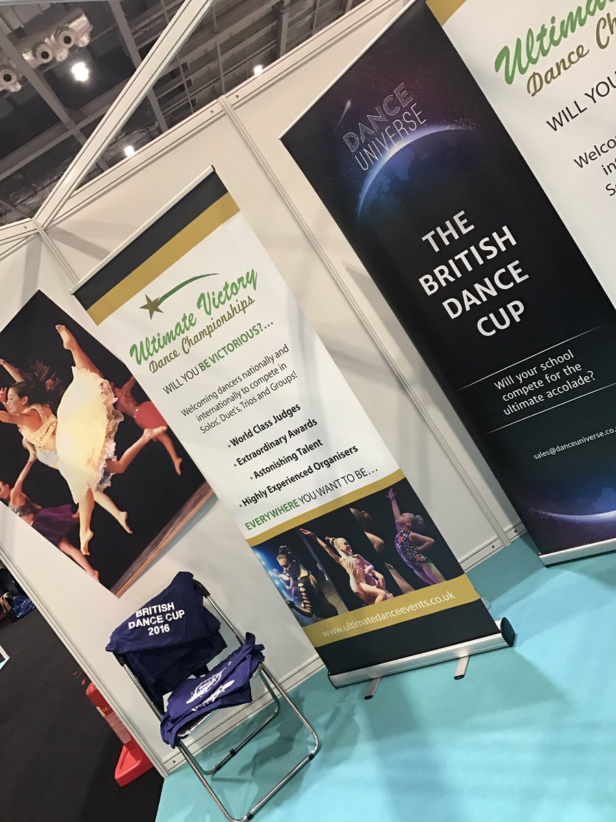 We're back at it today! <a href="/danceun1verse/">Dance UNIVERSE</a> stand 248! 😁 <a href="/MOVEITSHOW/">MOVE IT</a>