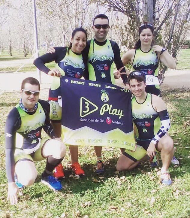 Inauguración de @triplayllob enel duatlóde Matarocon susnuevos tritrajesTira Laser BFAST, #bfast 
 #triathlon #ironman  
info@tribfast.com