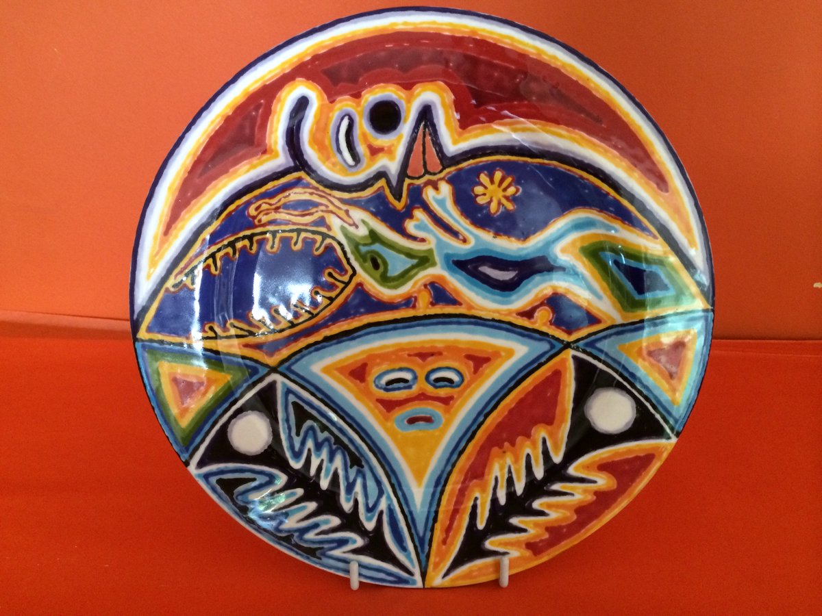 AllFiredUpCafe's tweet photo. Here’s a beautiful #AfricanArt inspired plate to brighten up your day! Remember #painting ideas can come from anywhere. #AllFiredUp https://t.co/beMQANkXH5