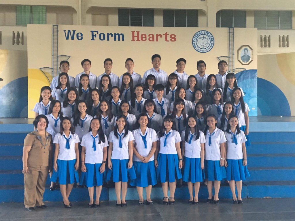 StMatthew16_17's tweet photo. CLASS PICTURE S.Y. 2016-2017 😆💙💙💙💙💙🐥🐣🐤 https://t.co/lKt5btBWDV