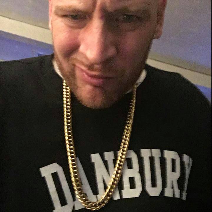 FyahOut's tweet photo. ✨🎂Chillin, relaxing, chillout together with #liveme NO SLEEP DEE!!!: 
https://t.co/0BVmFultnX https://t.co/I2V1XvkvNe