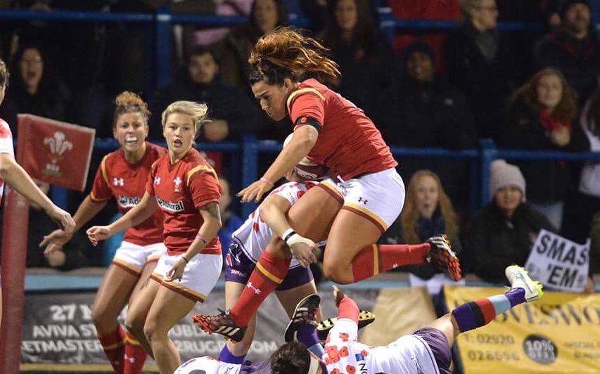 📽 WRU TV | <a href="/shonapowell08/">Shona Powell-Hughes Wakley</a> and <a href="/keirabevan14/">Keira</a> preview the match against Ireland at <a href="/ArmsParkCardiff/">Cardiff Arms Park</a> (11:30): bit.ly/2nfOwcs