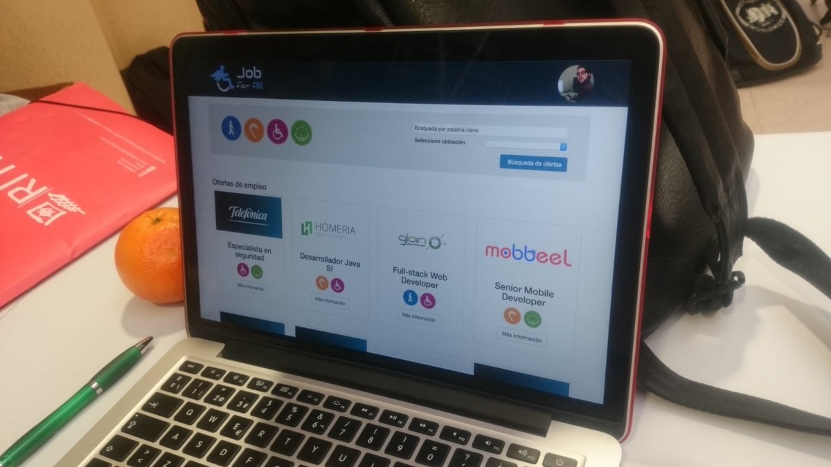 CatedraTEF_UEx's tweet image. Ultimando detalles en los proyectos de #HackForGood Cáceres 2017 #H4GCC