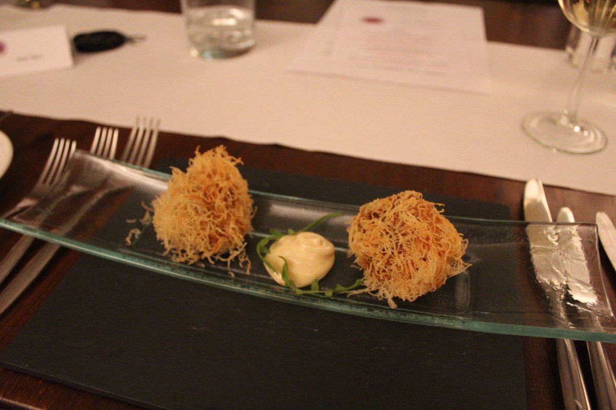 Chaine_Solent's tweet photo. Many thanks to Viv &amp; Cass @Cassons for a fantastic meal last night. https://t.co/3fvdzJKWBz