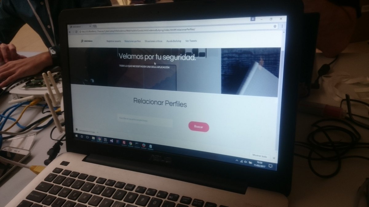 CatedraTEF_UEx's tweet image. Ultimando detalles en los proyectos de #HackForGood Cáceres 2017 #H4GCC
