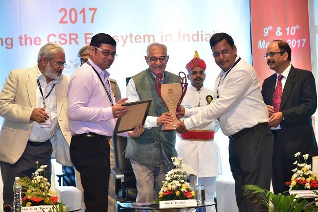 GujaratHeadline's tweet photo. #Ahmedabad: #GCSRA Knowledge #Portal #launched by Gujarat #governor OP #Kohli https://t.co/EGnf8UsziP @WeAhmedabad @inamdavadinfo https://t.co/IdJ0DxH75Q