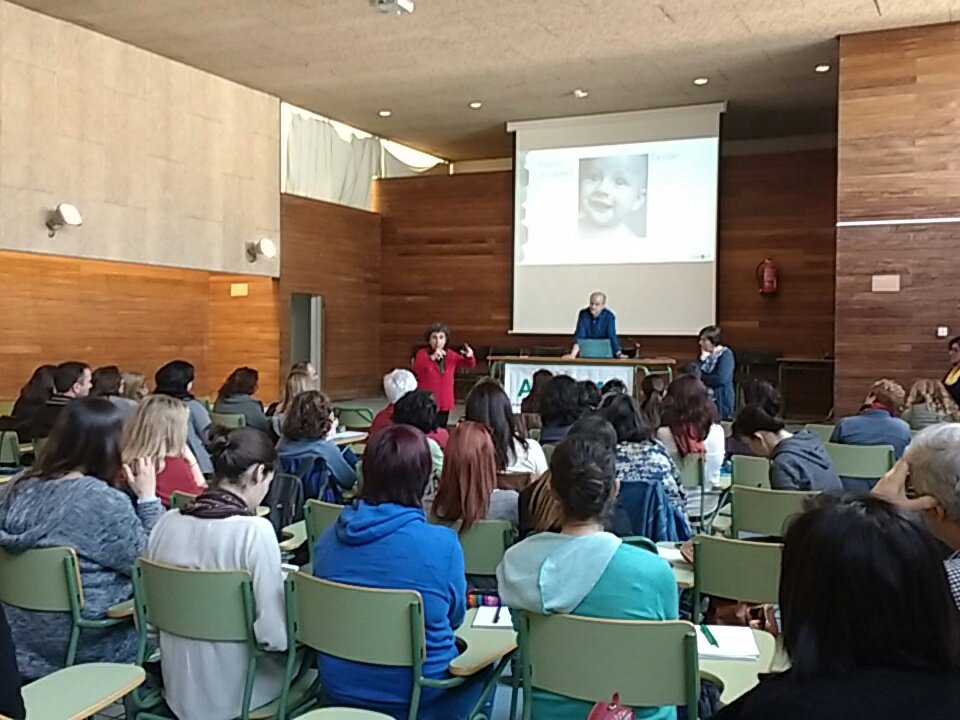lluismora's tweet photo. I per acabar conversa, com no podia ser d'una altra manera! #apamms cal concloure allò que hem treballat i après @RosaSensat @FundacioBofill https://t.co/RPnwN08D9H
