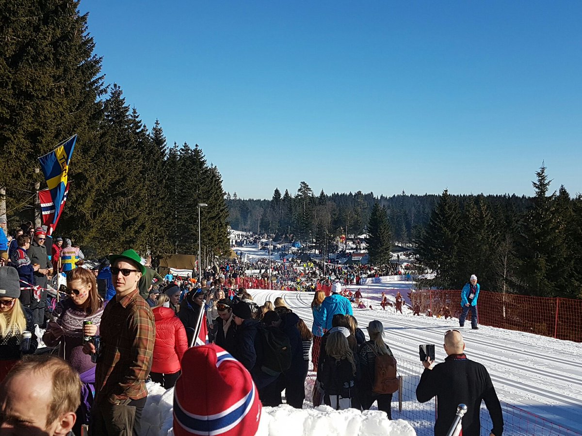 H_Borslid's tweet photo. Cross country menns 50k. Sleeping outdoor at Frognerseteren. Can't be better😀 https://t.co/ozFQodAXe9