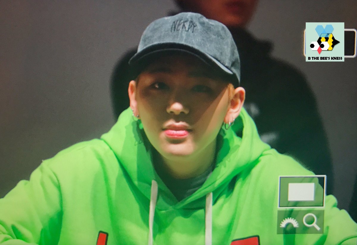 BtheBeesKnees's tweet photo. 170311. DVD팬사.
 #블락비 #지코 #우지호 #ZICO https://t.co/GpdA9X2diB