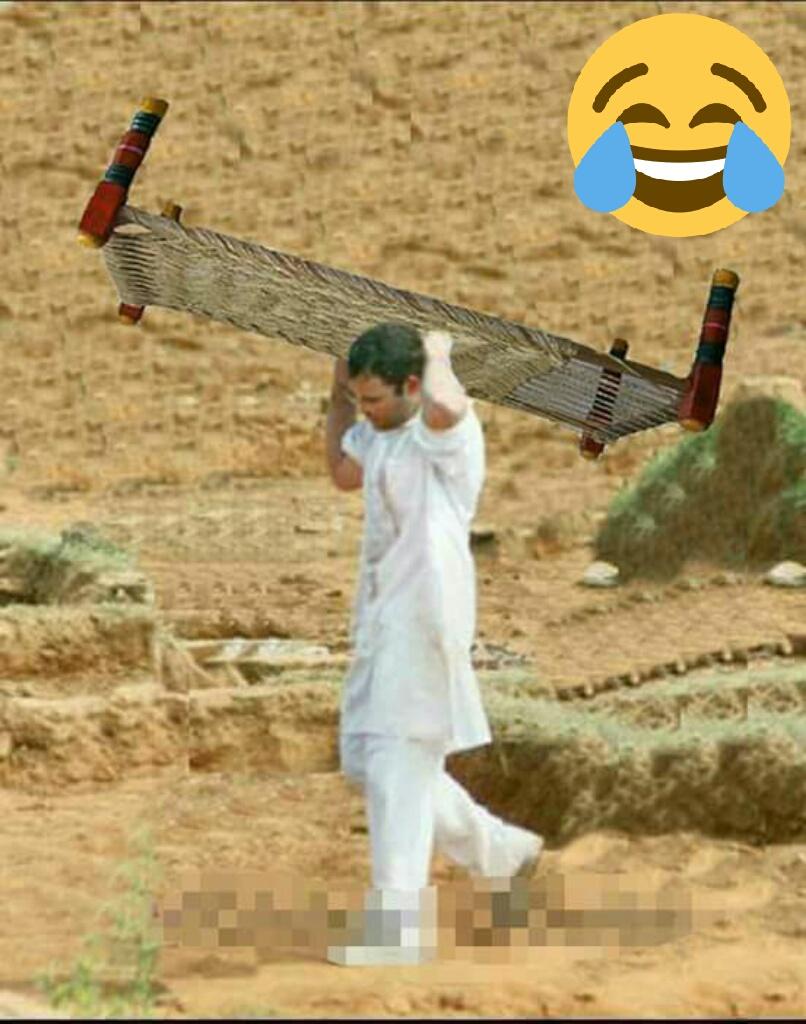 SirJadeja's tweet image. Rahul Gandhi Taking Back His Cot From Uttar Pradesh After EPIC Loss In #ElectionResults.#Elections2017 #ElectionResults2017 #UttarPradesh